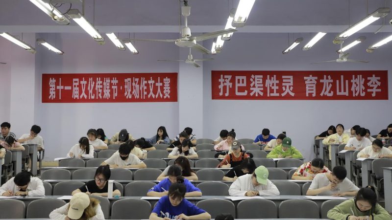 背景布尺寸3米乘6米，为何成为活动拍摄的首选？**